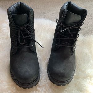 Black timberland Boots